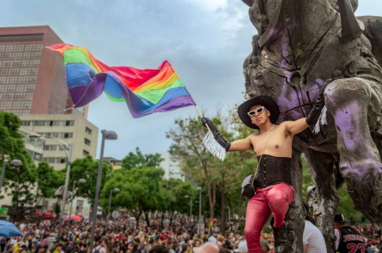 Vacances LGBT friendly : 2 sites pour voyager en toute sécurité