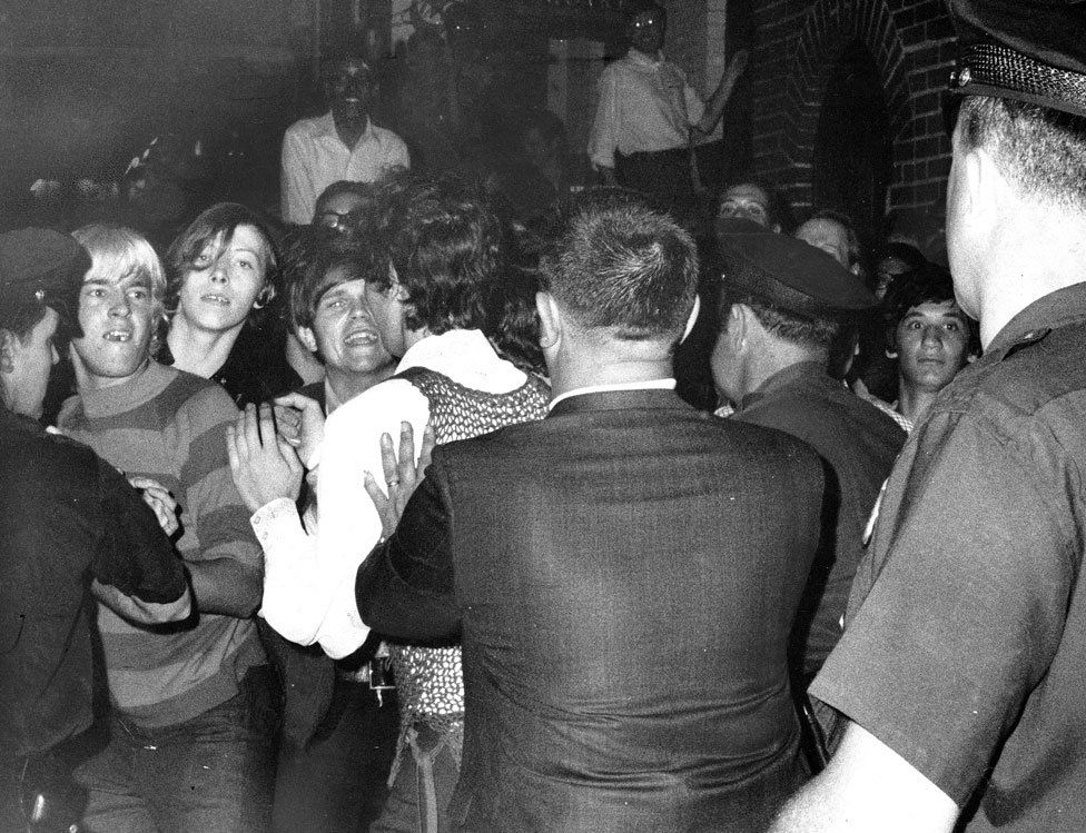 stonewall inn riot