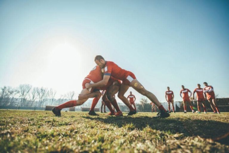 La légende du rugby néo-zélandais Campbell Johnstone devient le 1er joueur All Black à faire son coming out gay