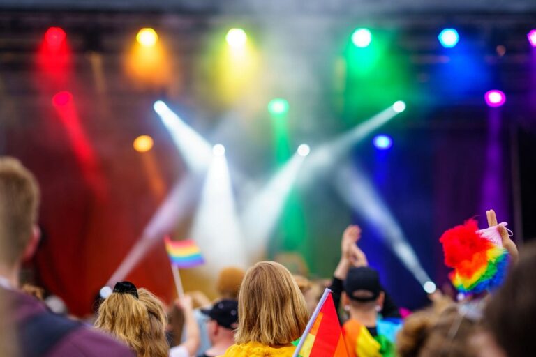 23 chansons LGBT+ à écouter en 2023