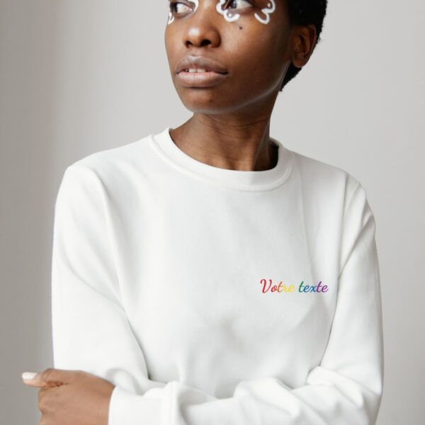 🎨 Sweat blanc brodé personnalisé