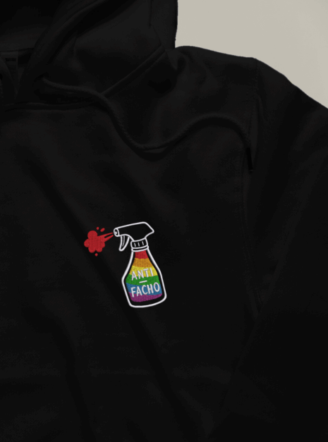 Sweat_a_capuche-Spray-Zoom-noir