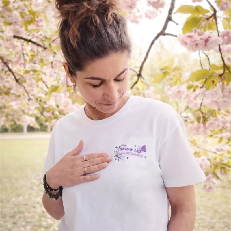 Sapphic-Bravo-White-Main