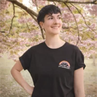 Sapphic-Oeil-Black-Face