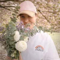 Sapphic-Oeil-White-Bouquet