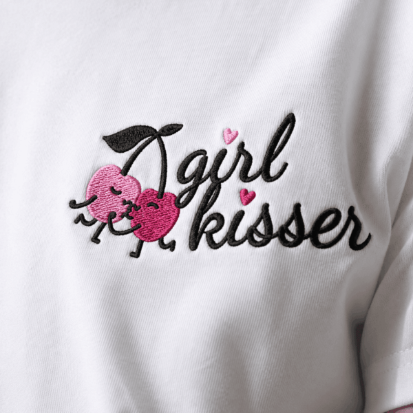 Teesh Girl Kisser